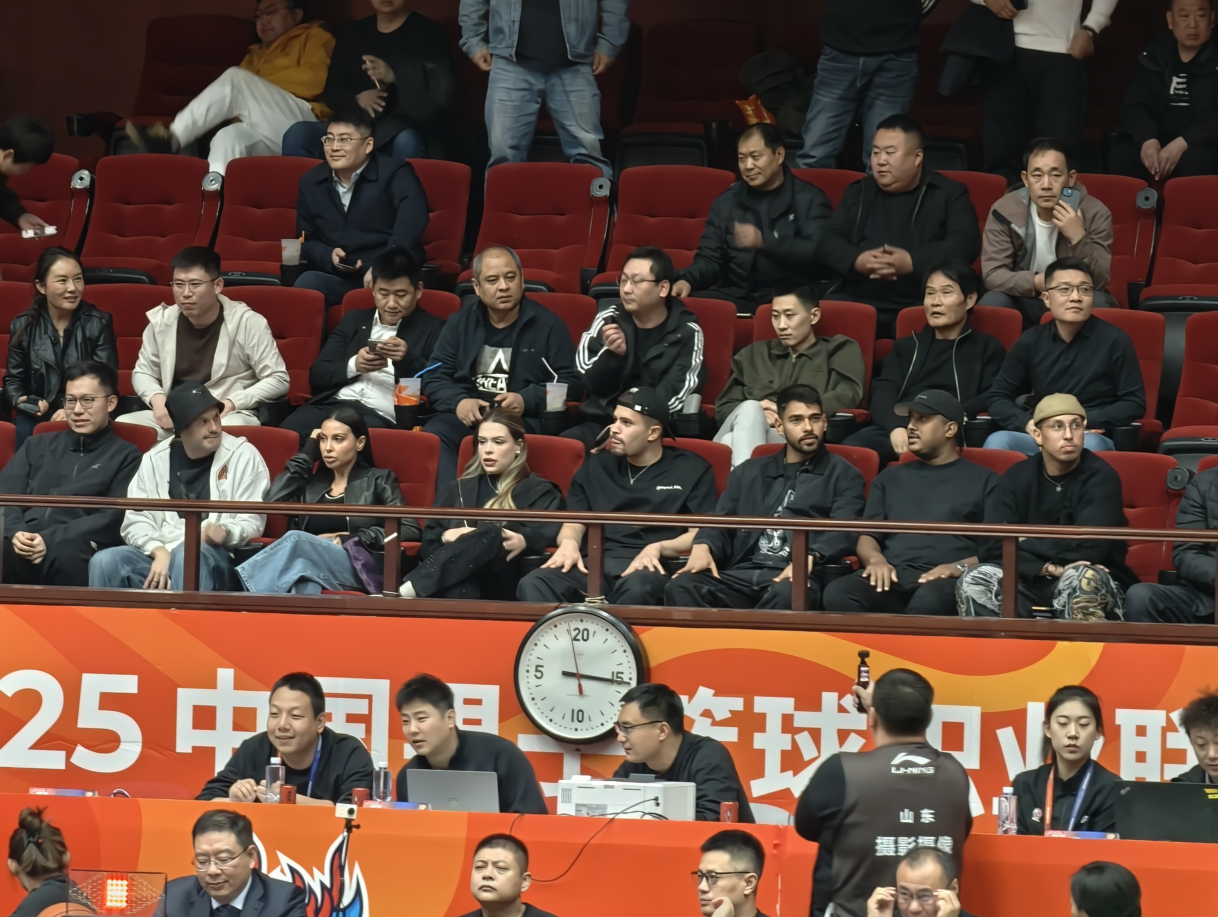 广东队主场大胜，豪取六连胜，势不可挡