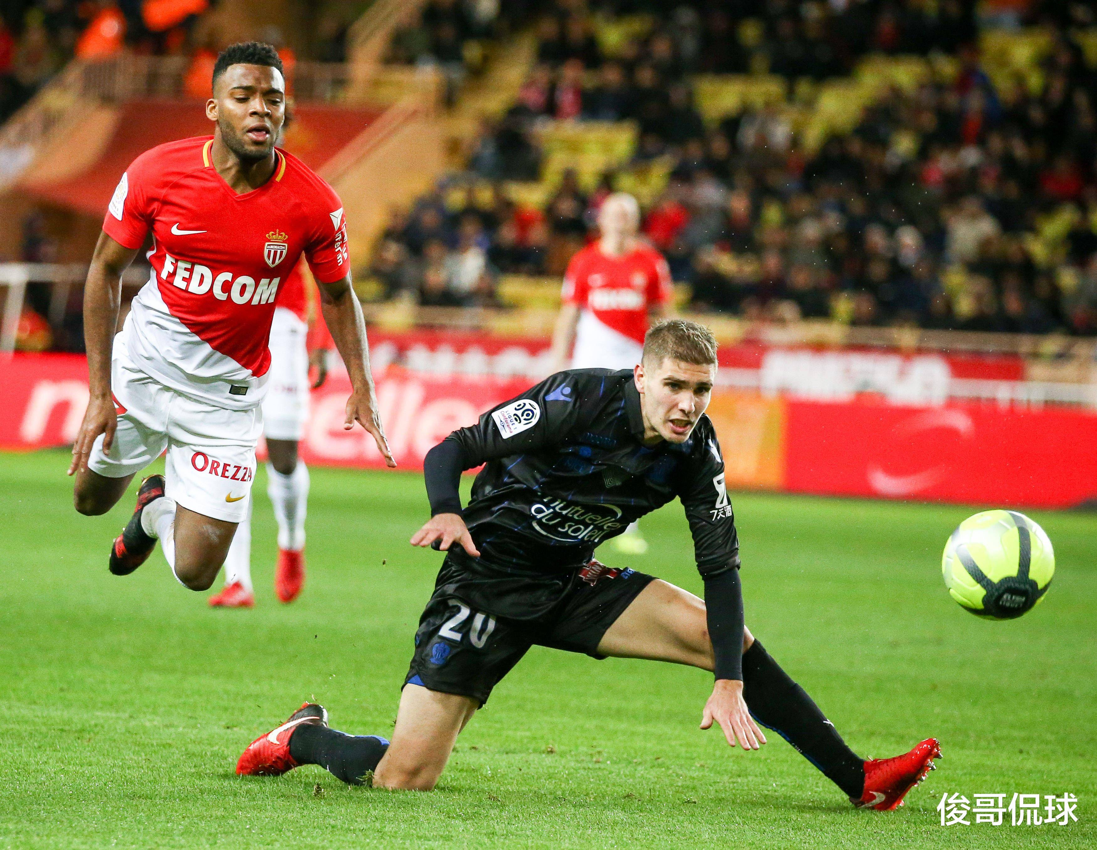 摩纳哥客场失利,排名逐渐下滑 摩纳哥客场失利,排名逐渐下滑