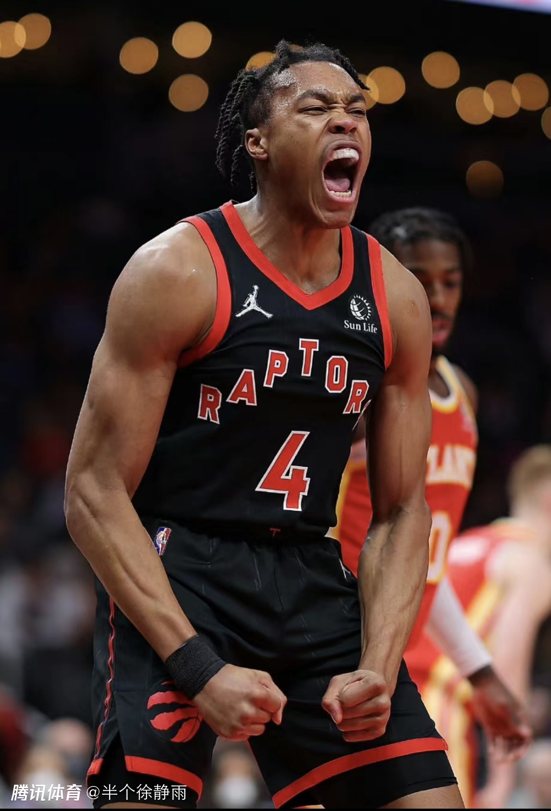 央视曝光NBA球员抗议警暴一幕