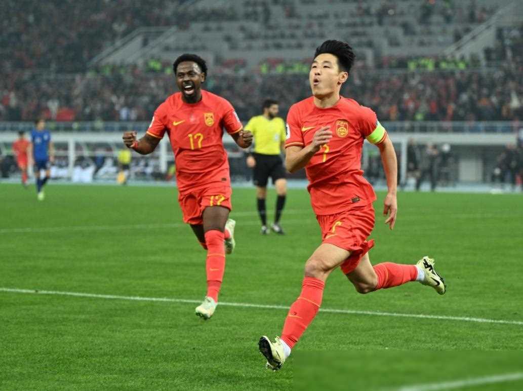 国际赛事中，中国队实力强劲，备战重要比赛