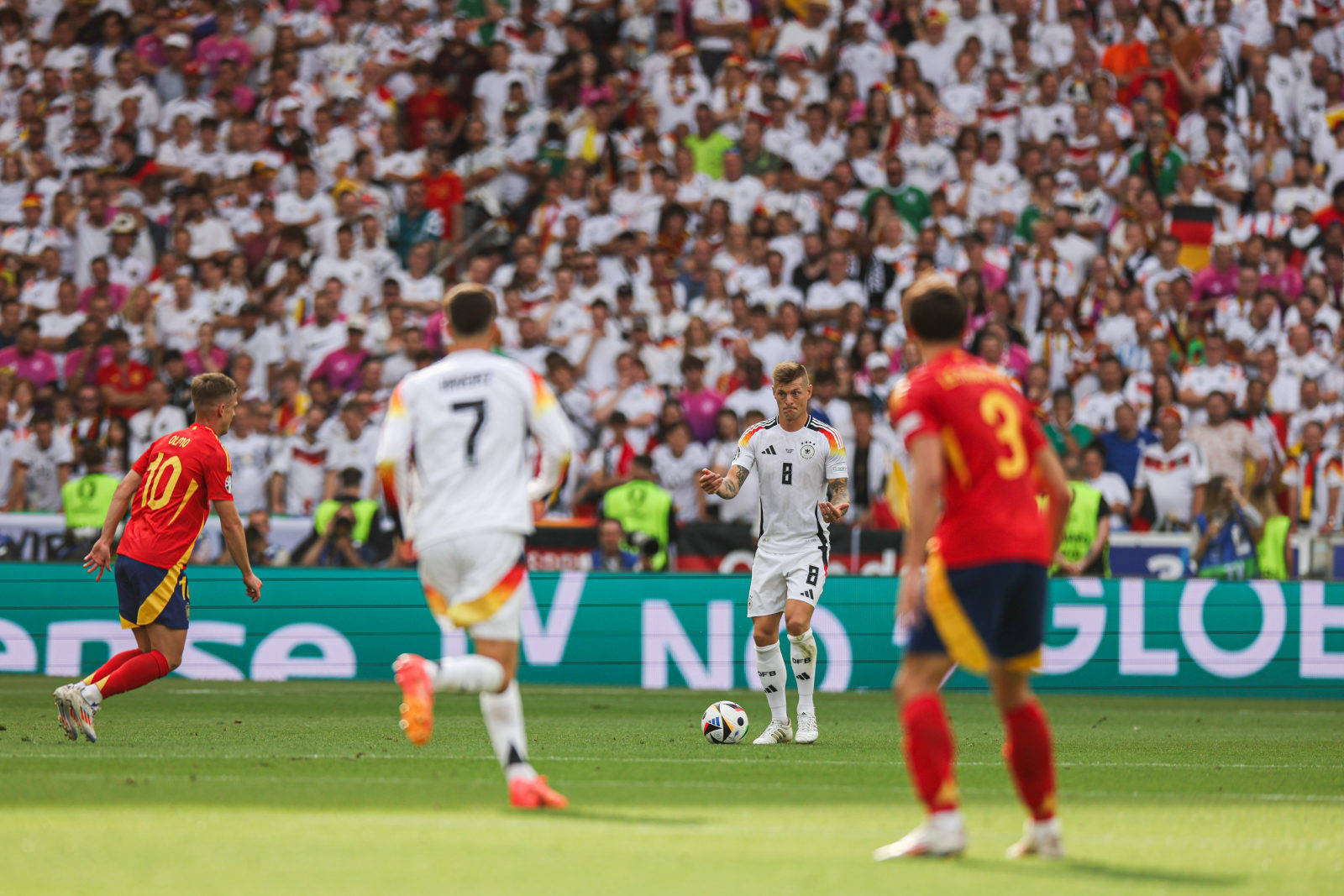 激情燃烧！欧洲球队实力对决，悬念颇多