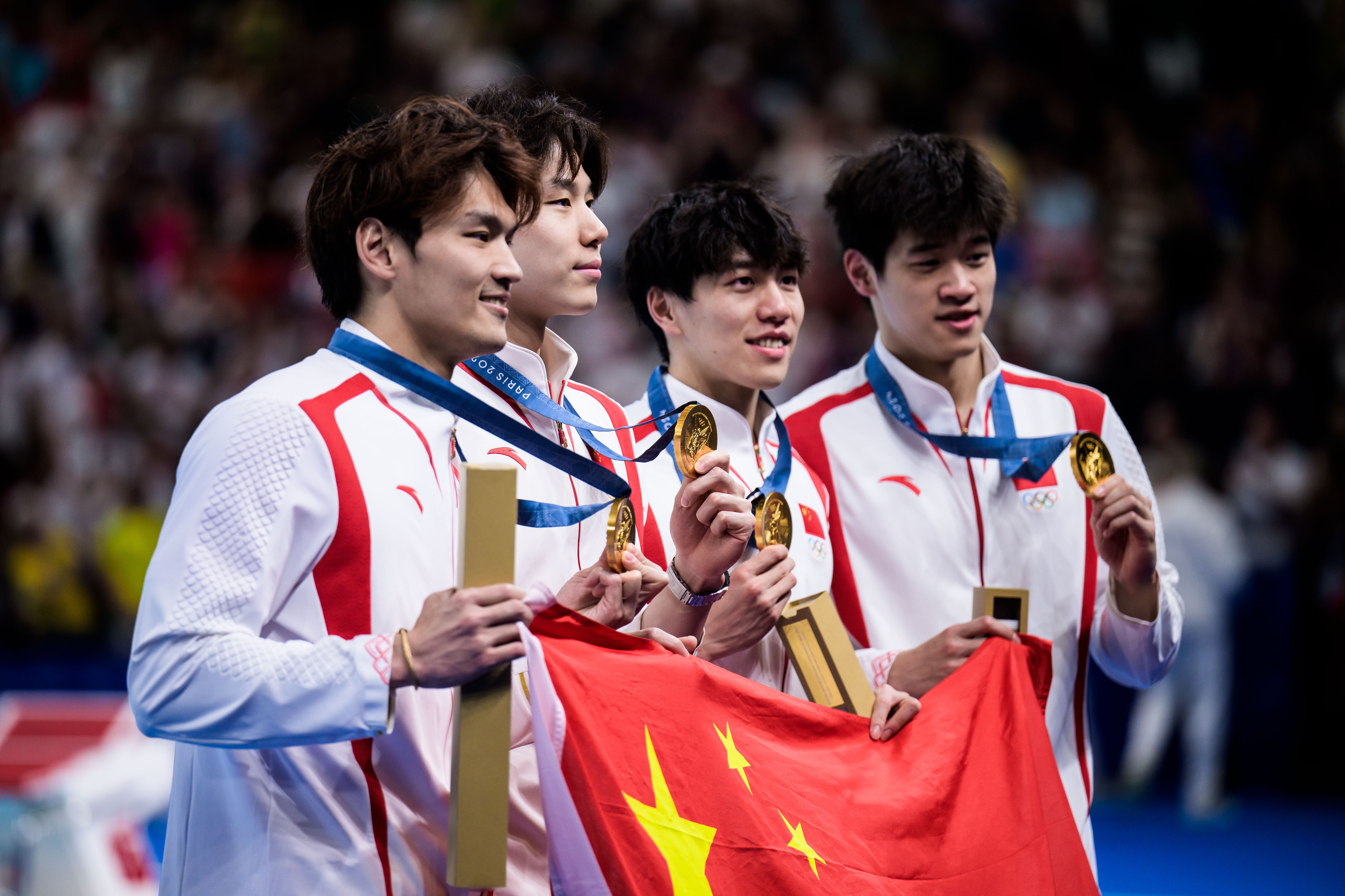 中国代表团力克对手夺取金牌