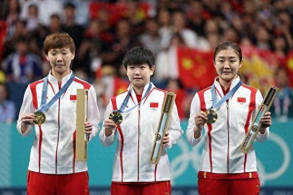 中国代表团力克对手夺取金牌