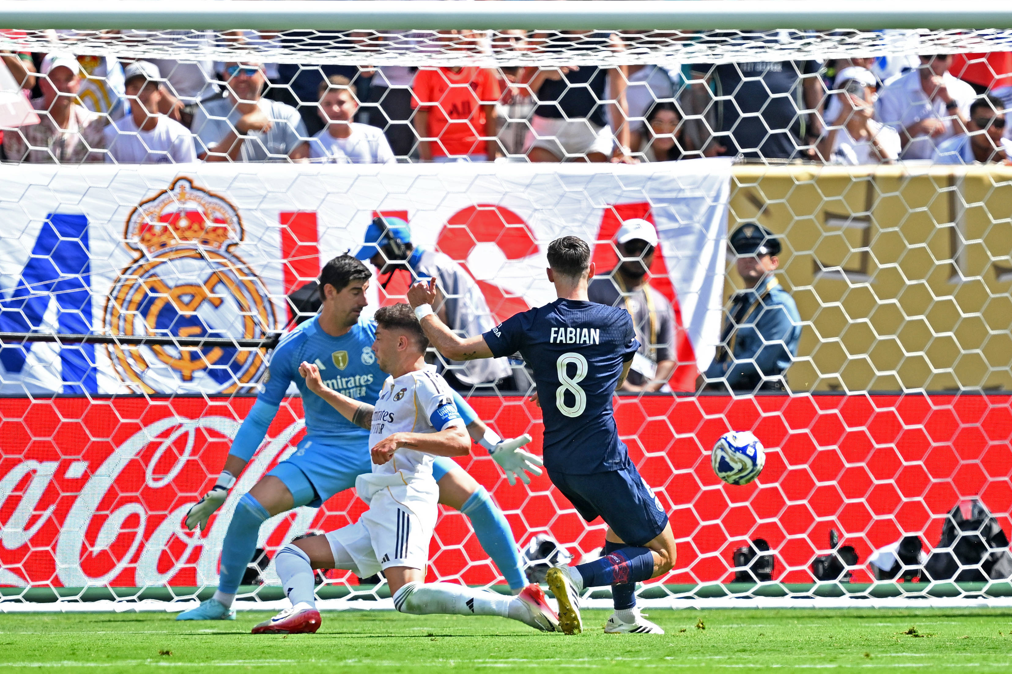 巴黎斩获半决赛名额,冲击欧冠冠军 巴黎斩获半决赛名额,冲击欧冠冠军