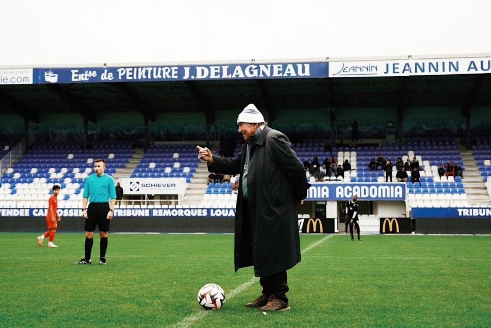 欧塞尔客场平局，争夺欧冠资格势头略弱