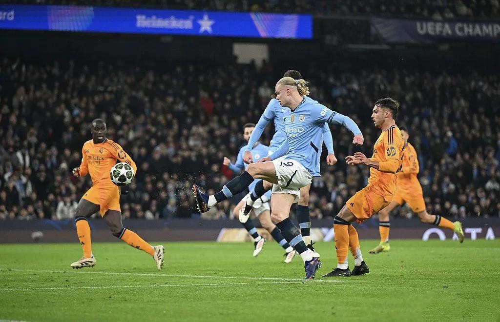 曼城遭遇城南失利，季后赛形势严峻