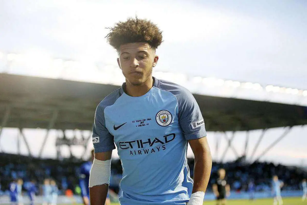 曼城官方宣布签下新秀年轻球员，提升青训建设