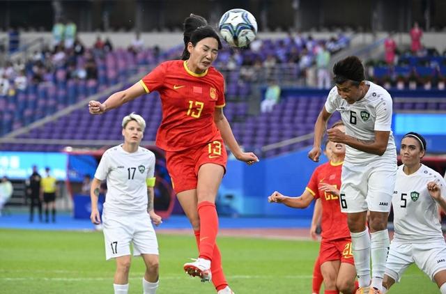 国内女足赛事选手集体表现出色成为焦点