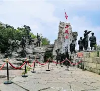 穆希洛静静地迈步向前，洋溢光荣时刻