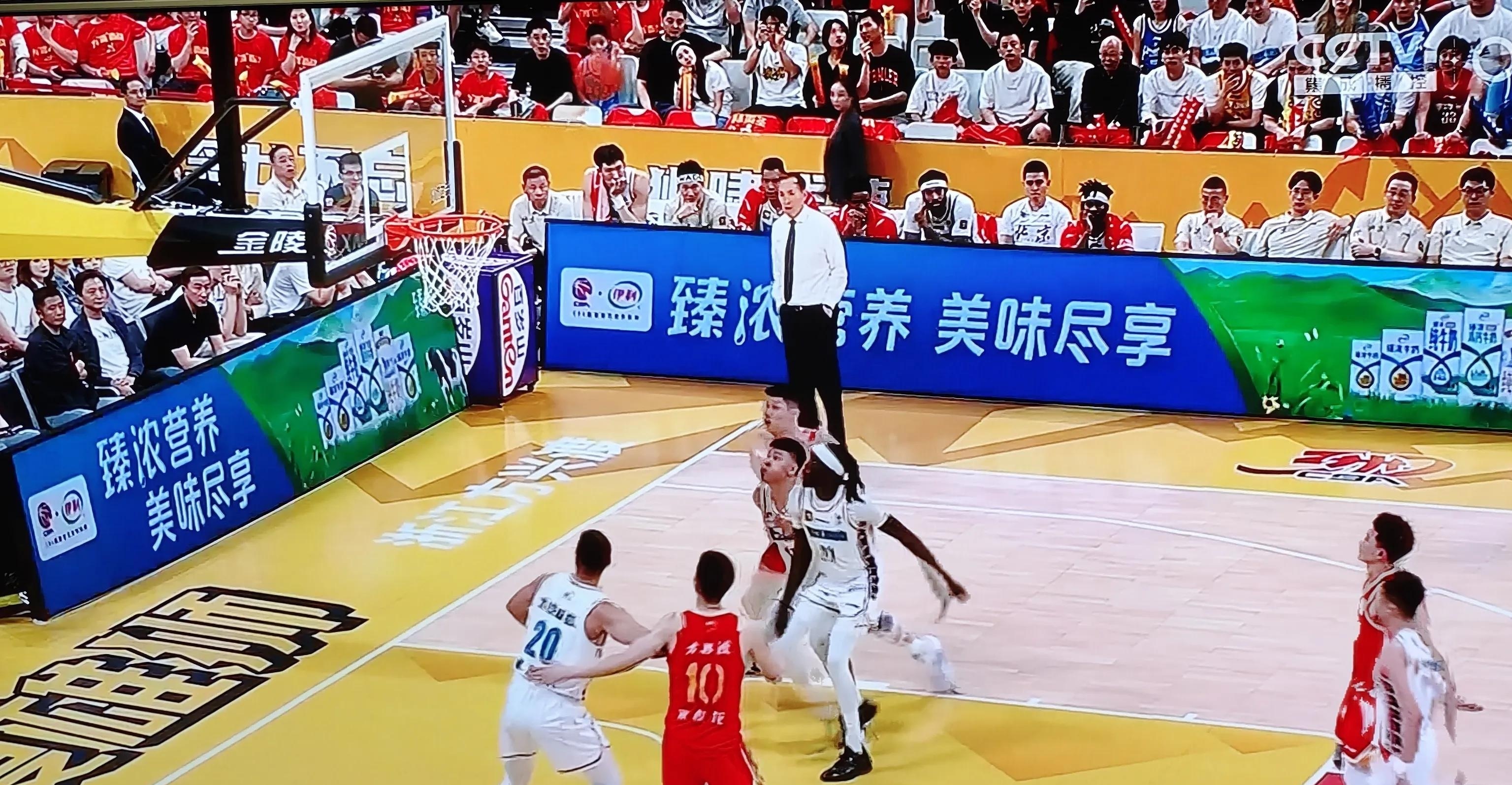 浙江男篮战胜对手晋级下一轮