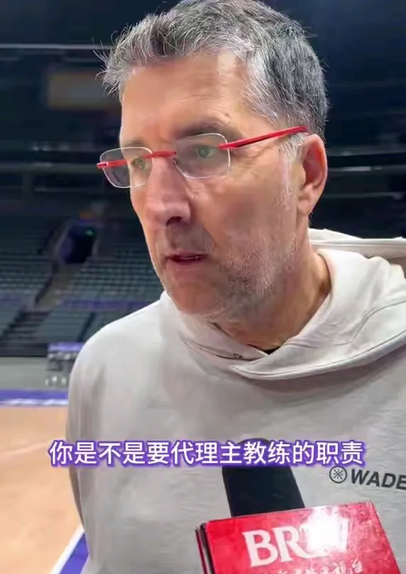 瑞士主教练因战术问题受质疑