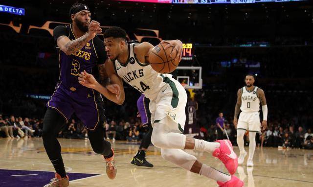 拉斯帕尔马斯坎贝尔贡献绝杀,助球队战胜对手 拉斯帕尔马斯坎贝尔贡献绝杀,助球队战胜对手