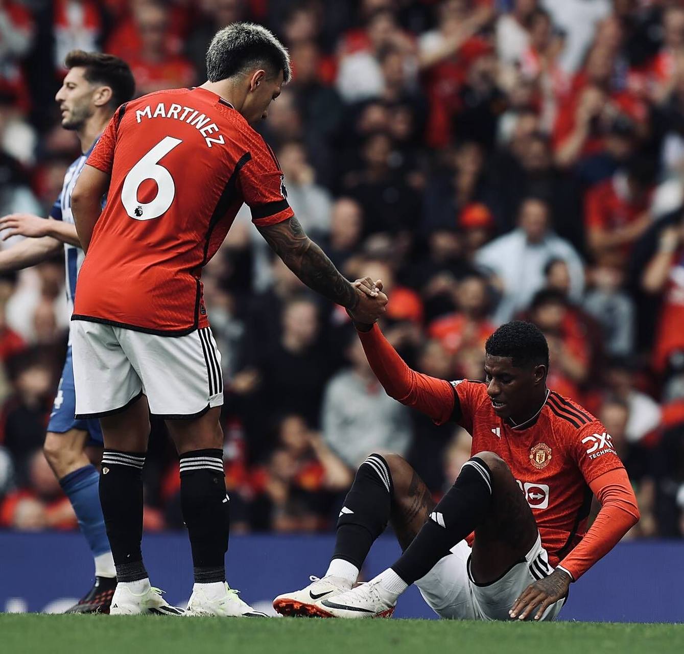 利物浦擒下曼联，英超豪门对决再掀波澜