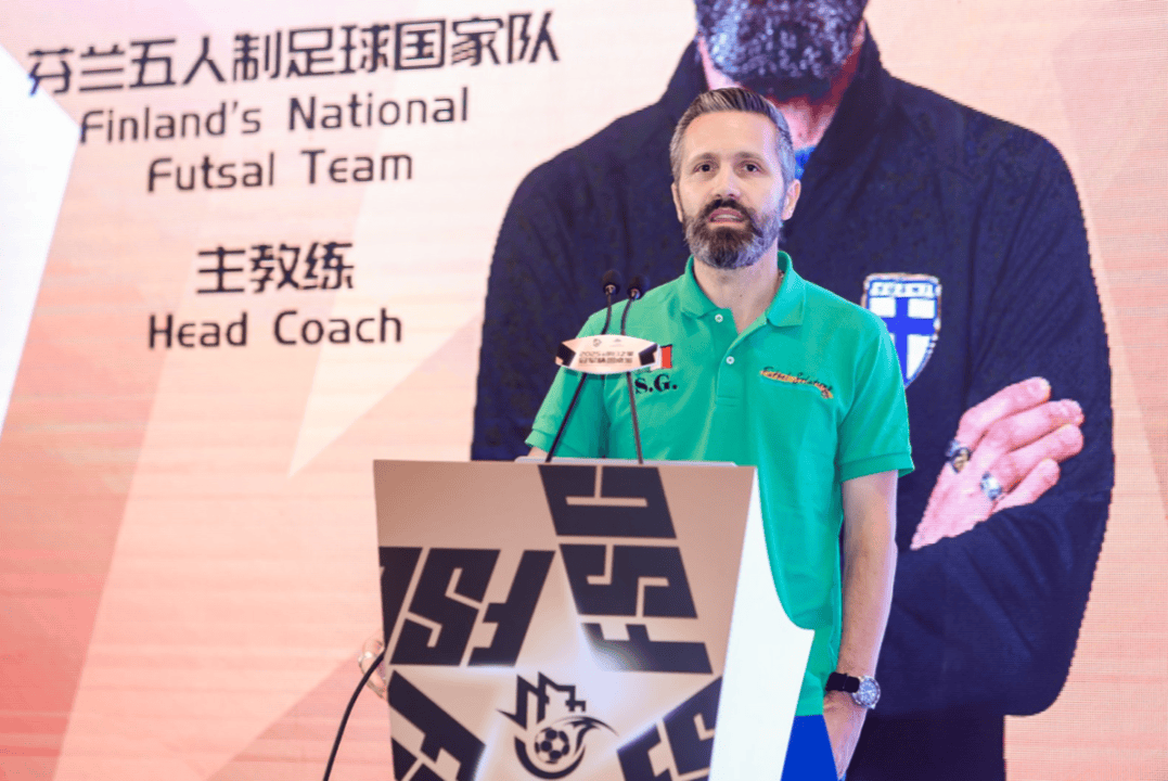 俱乐部比赛停摆，球员合练备战