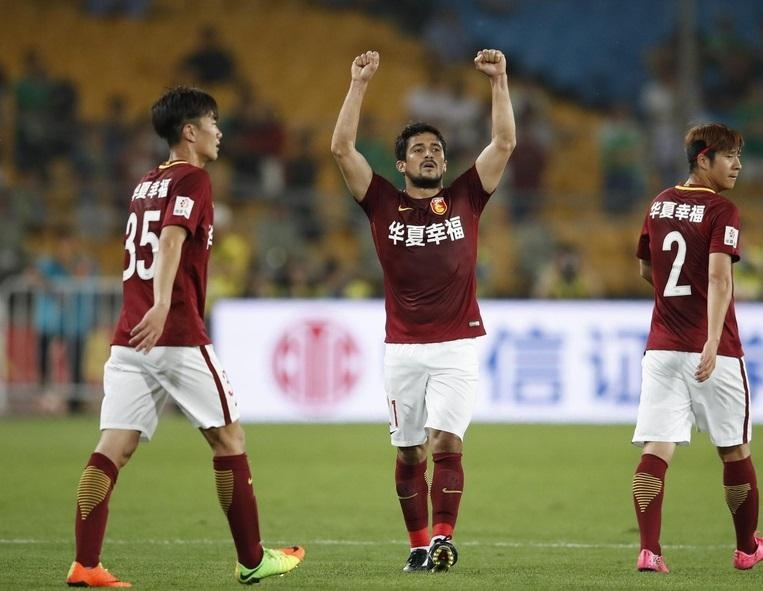 富力胜负手迎战鲁能，士气高昂备战