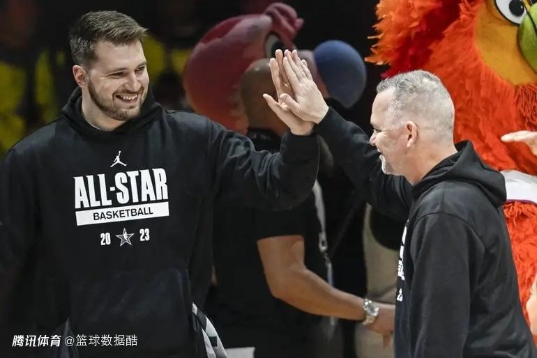 星空体育官网-NBA重要球队传出换帅消息，球迷惊讶
