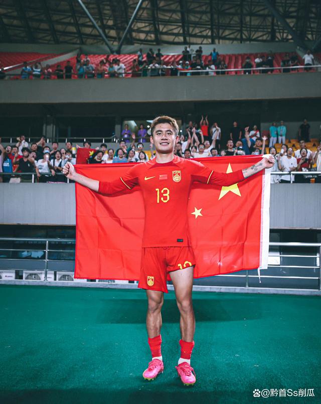 乌鲁木齐市足球学校培养出新一代国脚,瞩目未来 乌鲁木齐市足球学校培养出新一代国脚,瞩目未来