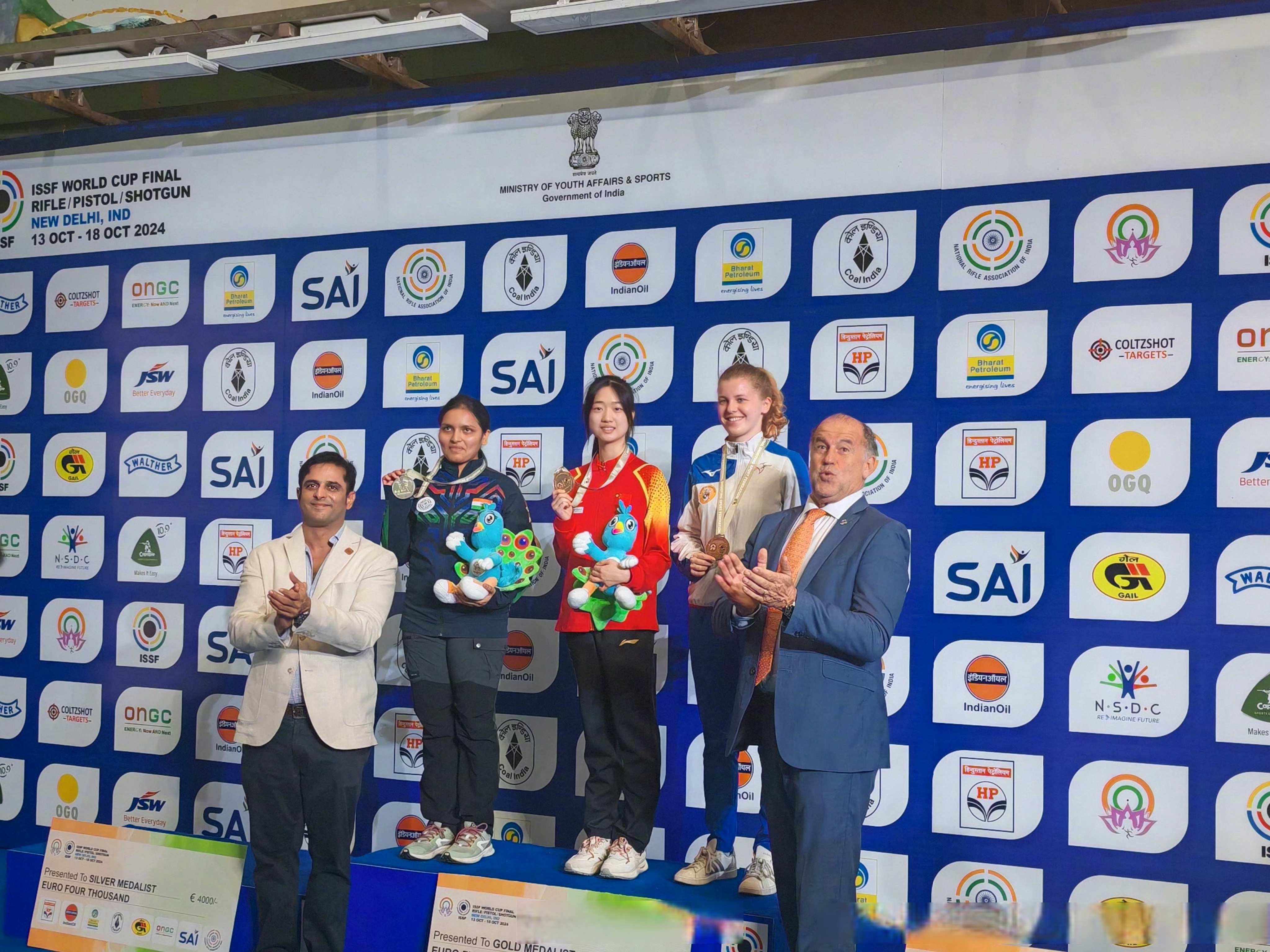 精彩表演!印度选手夺得射击亚军 精彩表演!印度选手夺得射击亚军