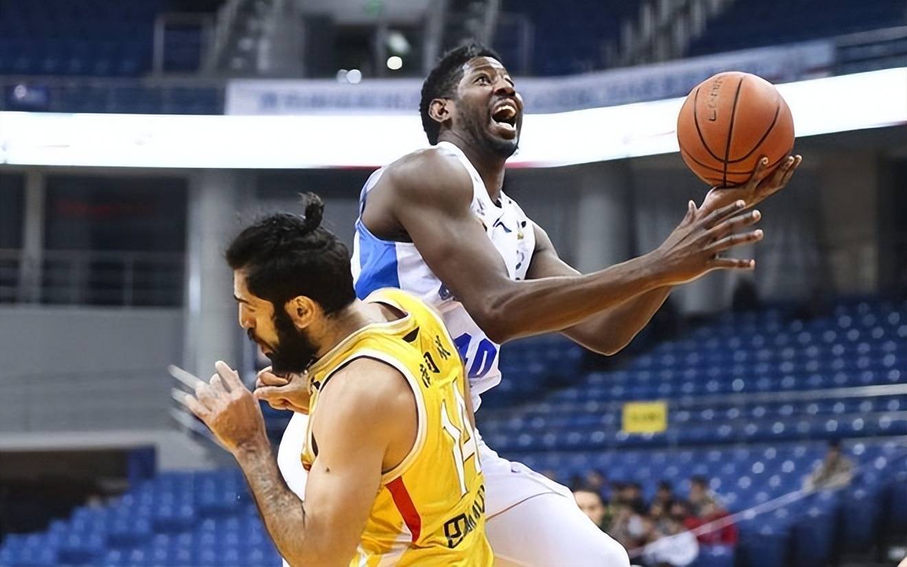 甘冈主场大捷,战绩有所上升 甘冈主场大捷,战绩有所上升