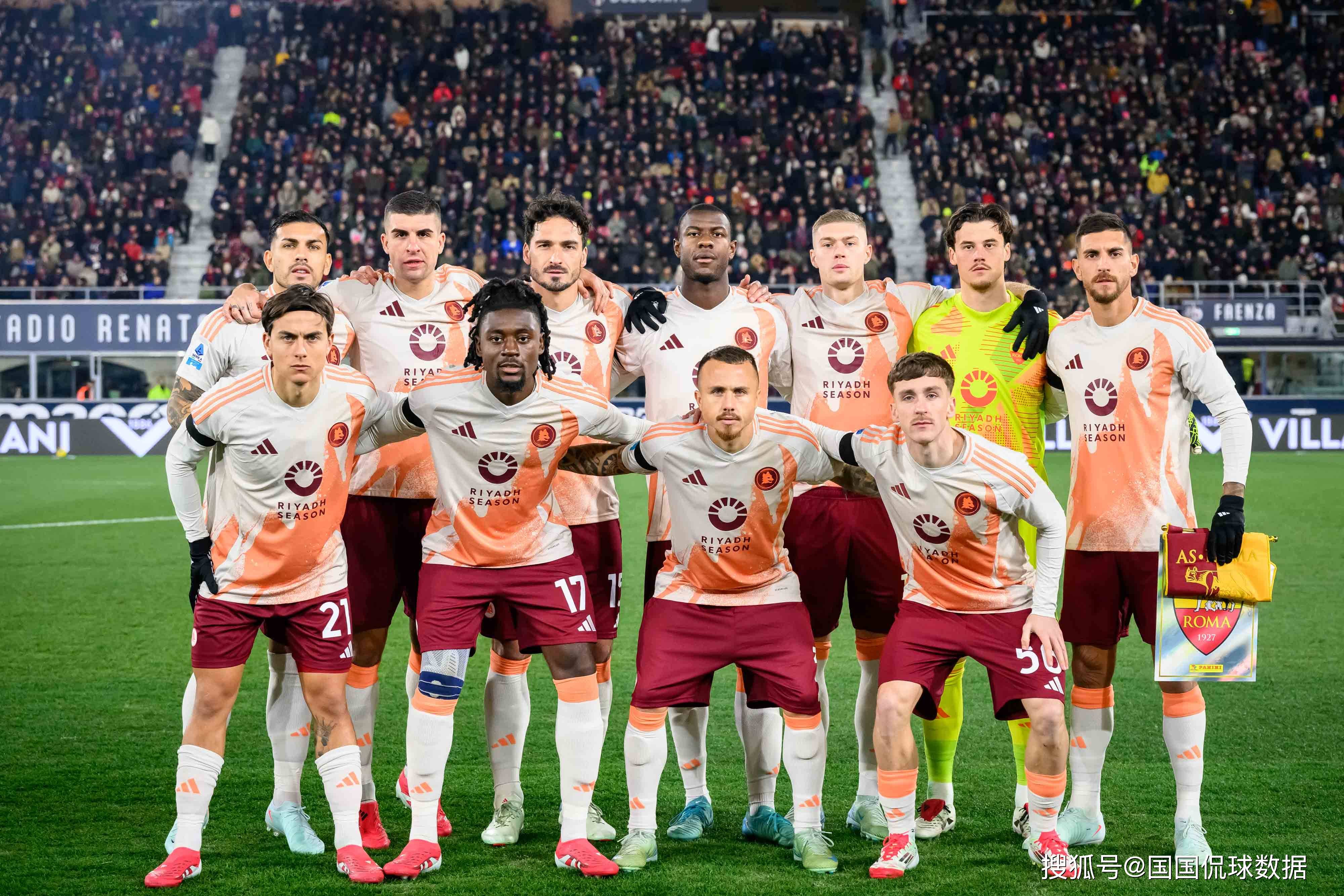 激烈的足球比拼！世界杯热身赛即将上演，体育迷们备战！