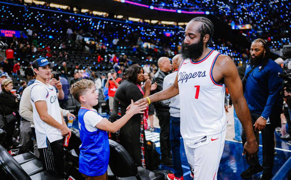 火箭队大胜开拓者,哈登状态回勇 火箭队大胜开拓者,哈登状态回勇