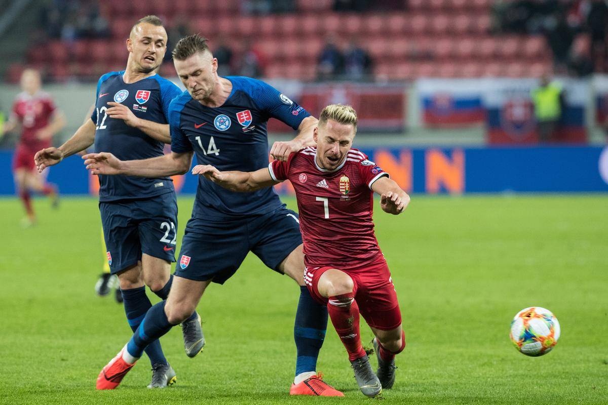 捷克主场战胜斯洛伐克,实力胜出晋级决赛 捷克主场战胜斯洛伐克,实力胜出晋级决赛