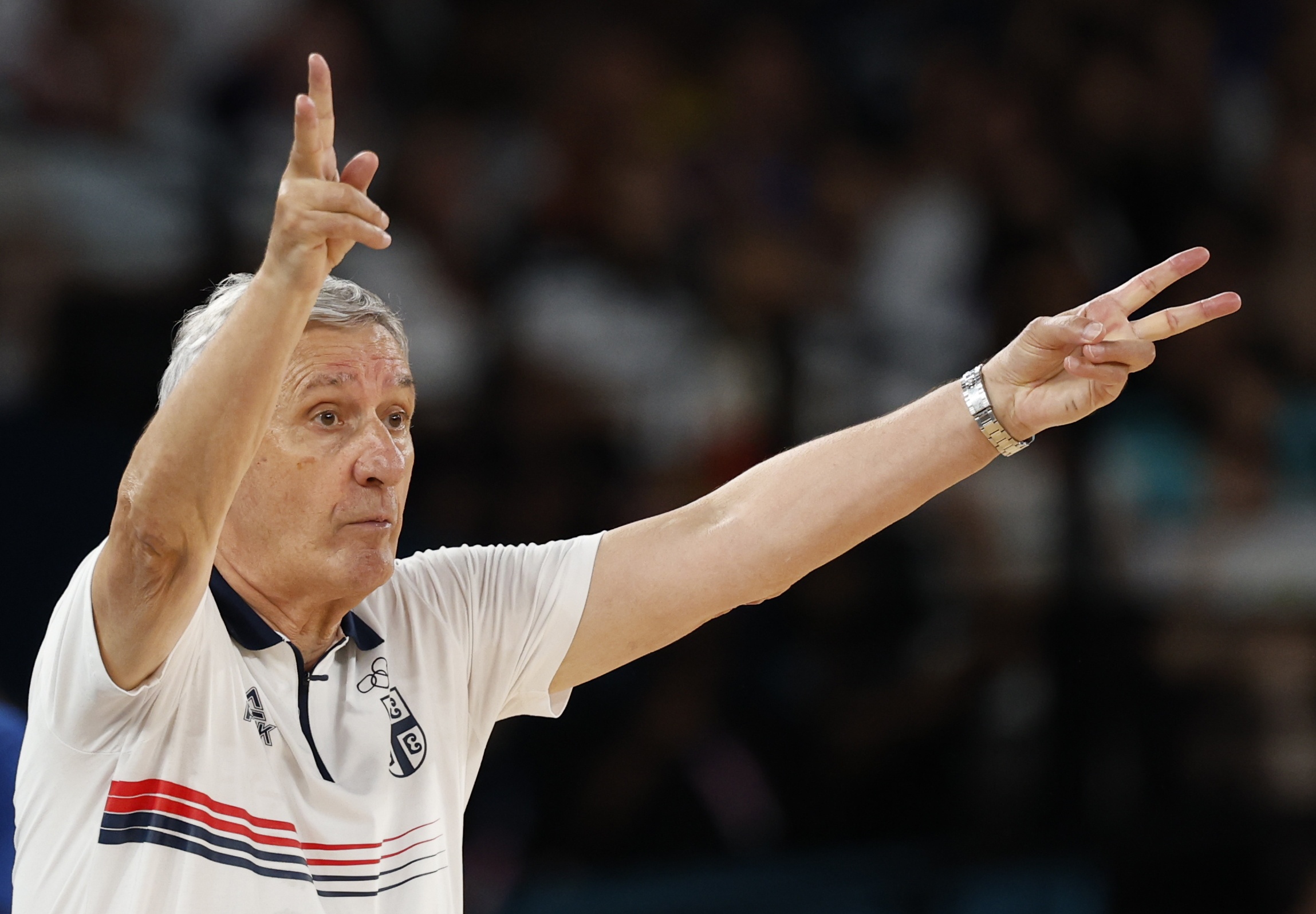 塞尔维亚国家队表现稳定,势不可挡赢得胜利 塞尔维亚国家队表现稳定,势不可挡赢得胜利