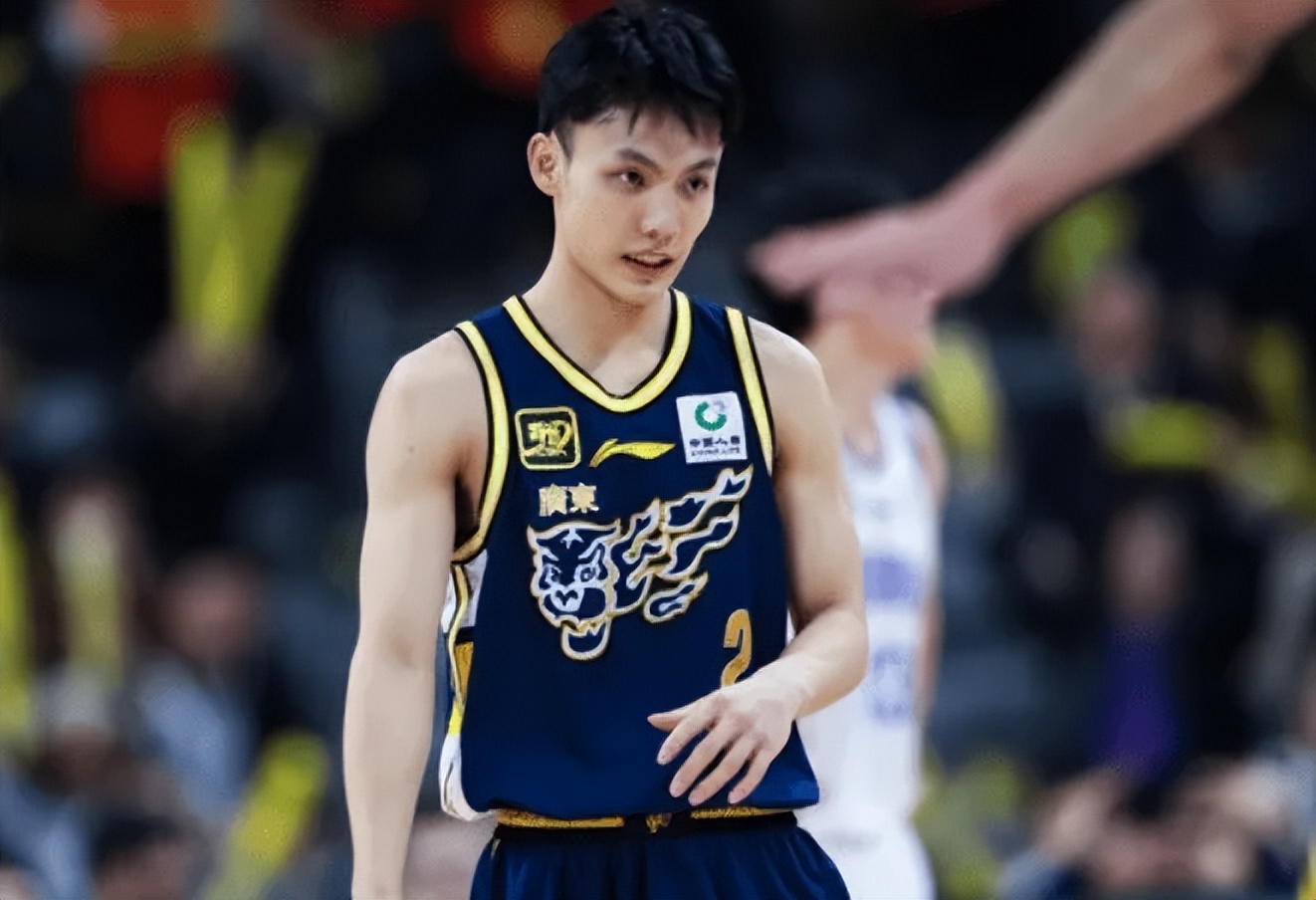 江苏男篮会师广东队,全力争取胜利 江苏男篮会师广东队,全力争取胜利