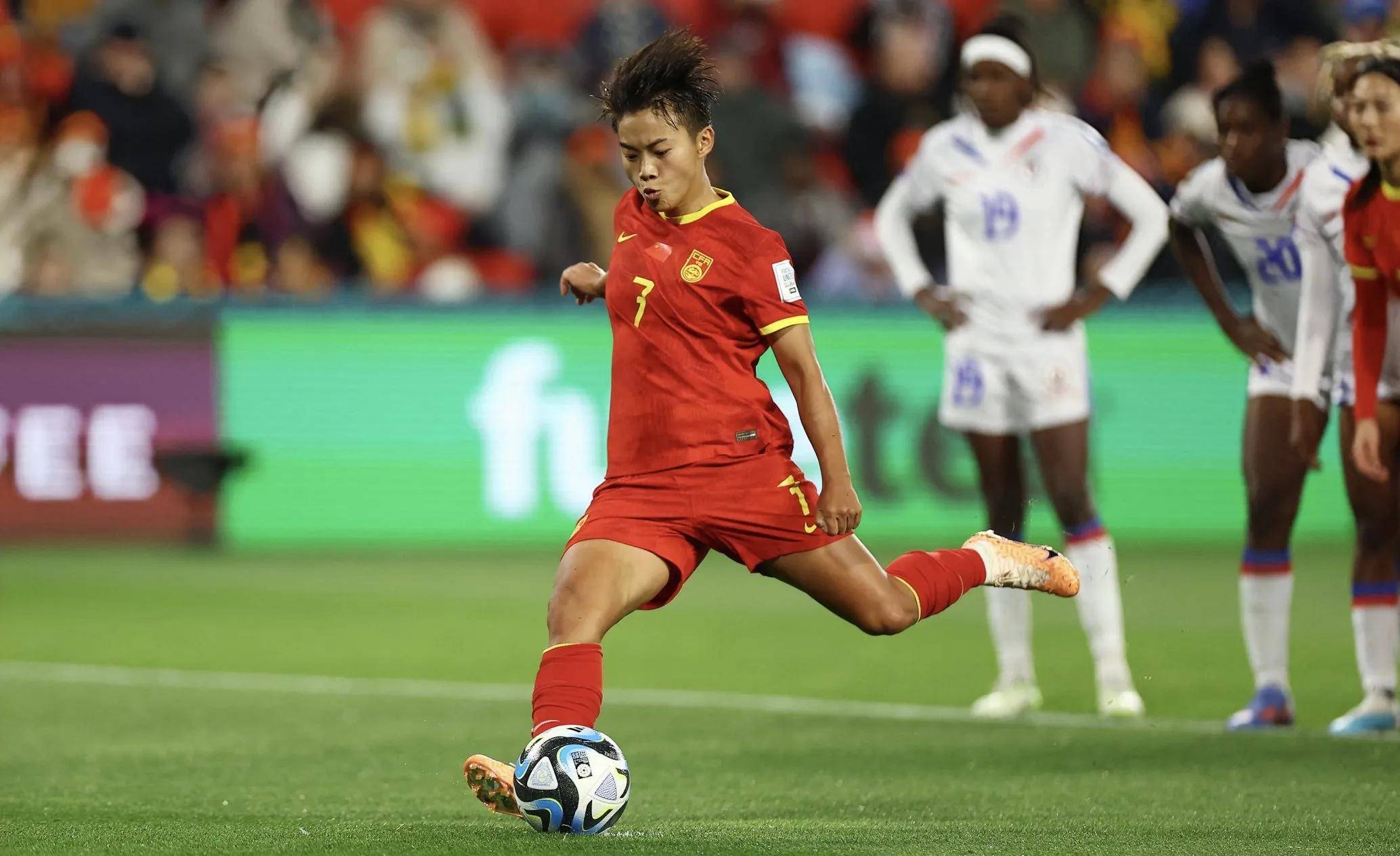 劲敌对垒:中国女足挑战强手 劲敌对垒:中国女足挑战强手