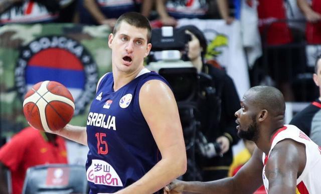 荷兰队气势如虹挑战南美劲旅