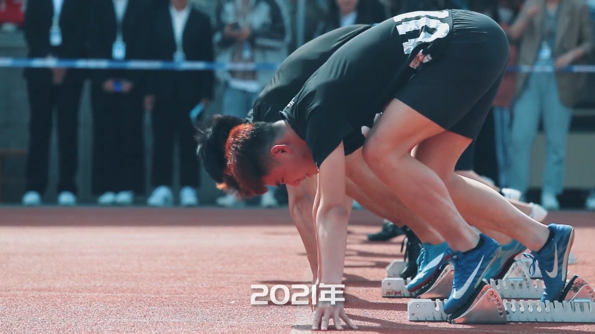 张力十足，新赛季比赛逐渐升温，势不可挡