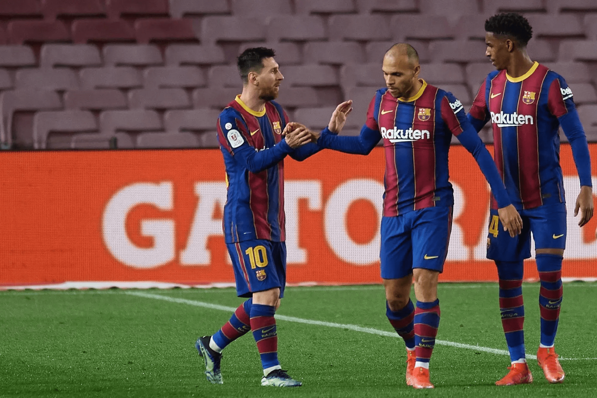 巴萨主教练解说思路清晰,战绩稳步提升 巴萨主教练解说思路清晰,战绩稳步提升