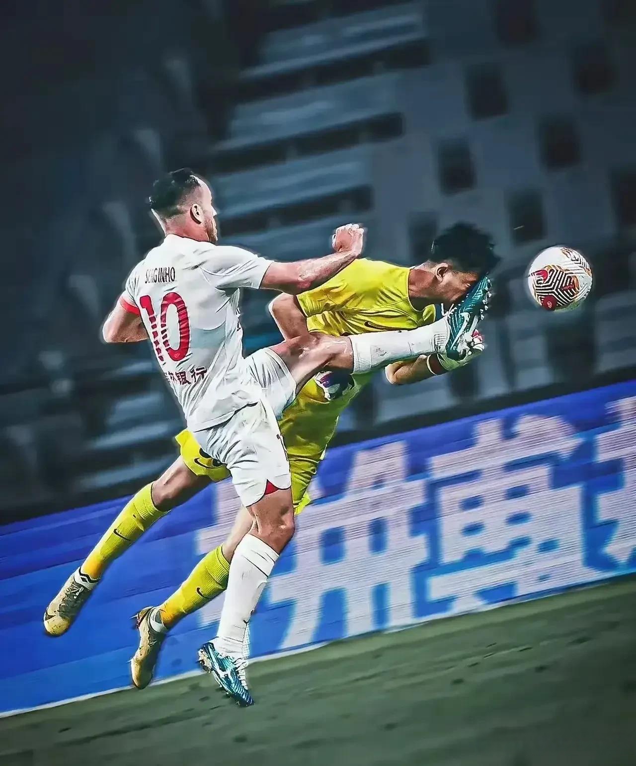 上海申花与广州恒大将在本周进行一场激烈的对决