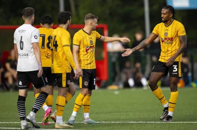 雷丁队在联赛中失去胜利机会