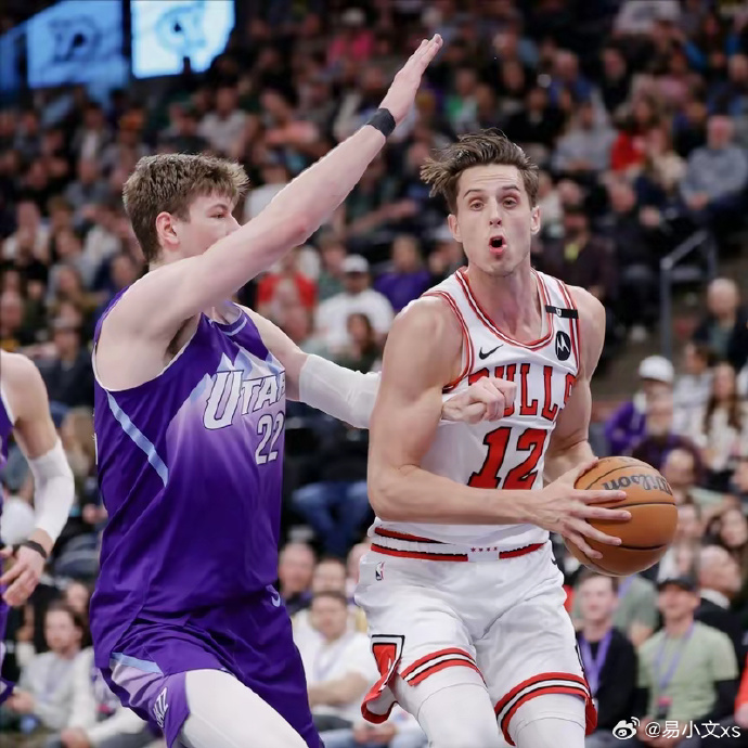 爵士队客场大胜强敌，打出联盟赛季最佳表现取得胜利