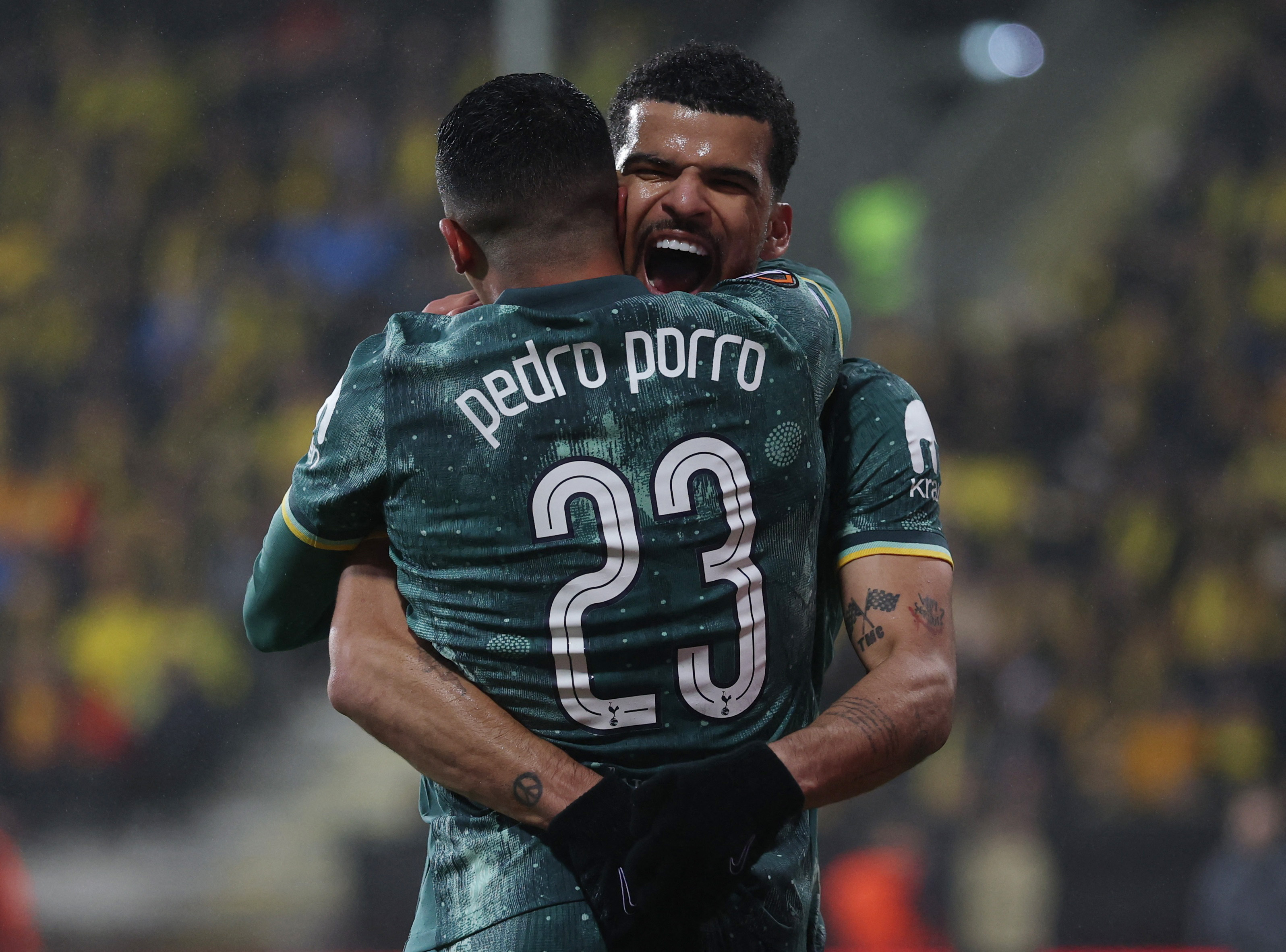 热刺主场大胜切尔西,晋级决赛 热刺主场大胜切尔西,晋级决赛