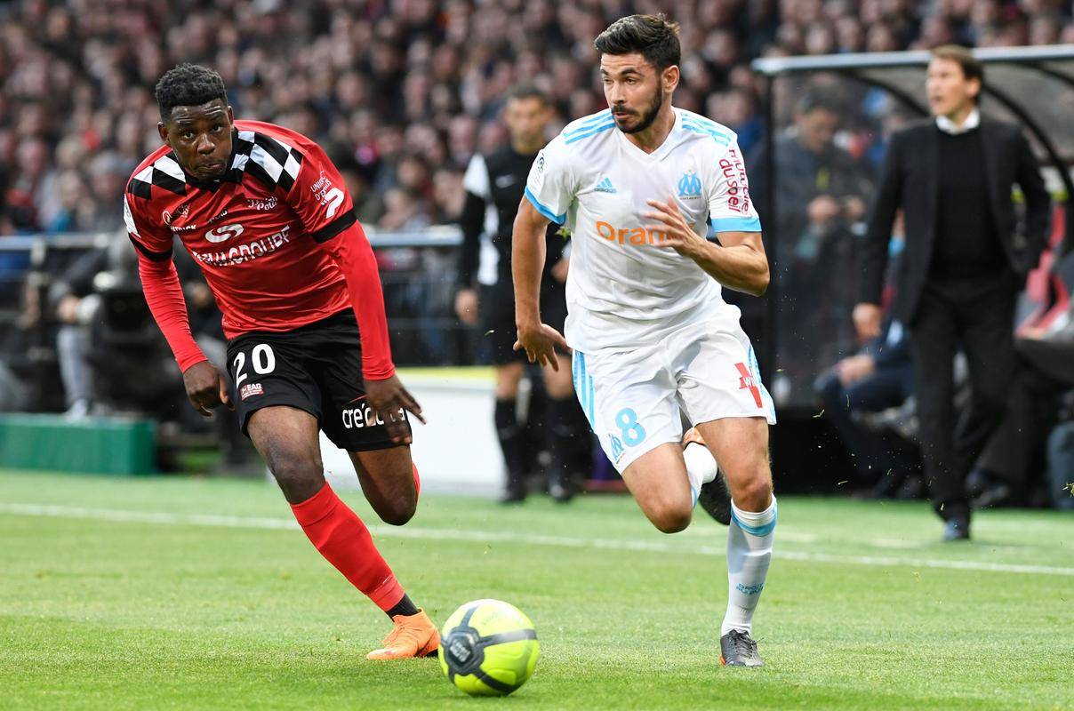 甘冈客场遭遇逆转，球员愤怒