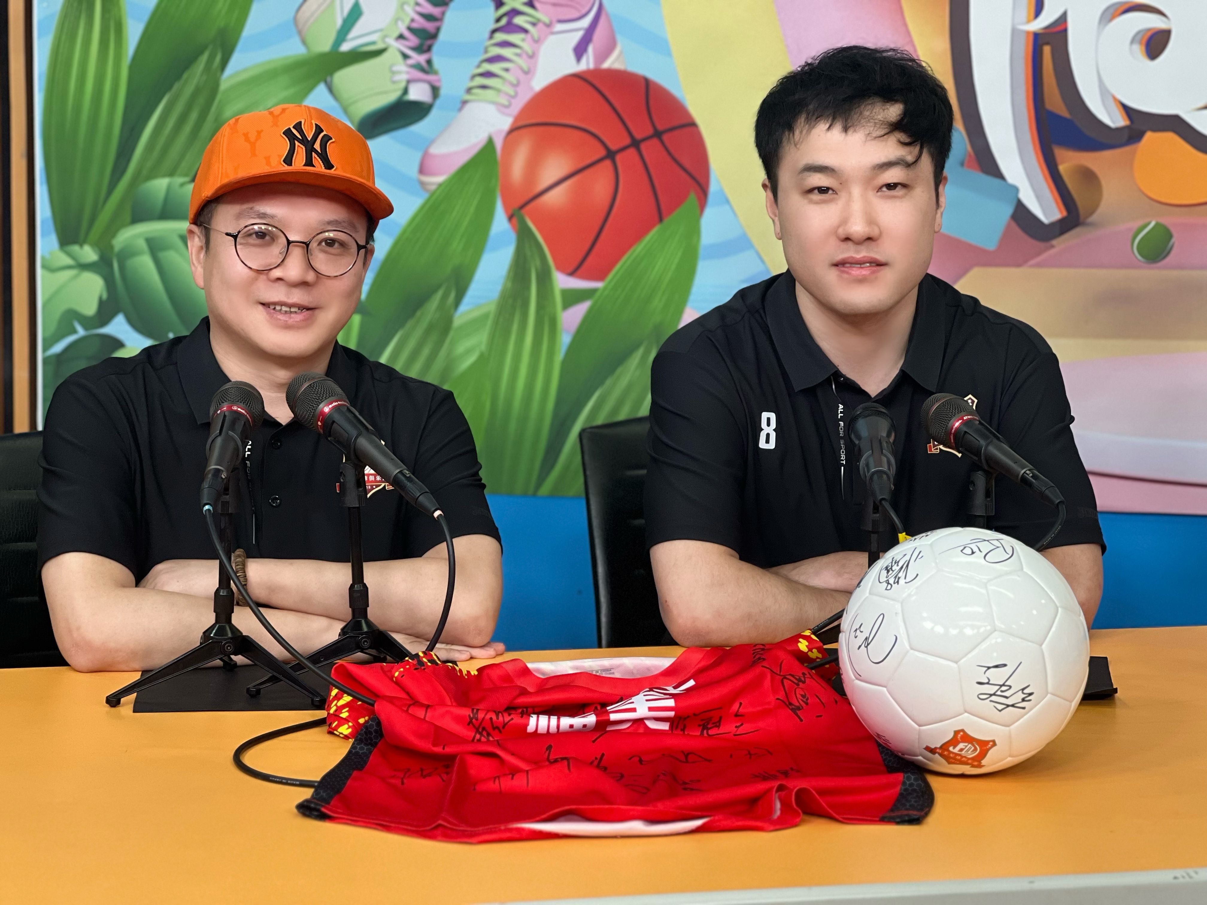 球迷俱乐部纷纷动员,支持球队勇夺胜利 球迷俱乐部纷纷动员,支持球队勇夺胜利