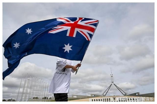 罗马迎来胜利,表现强劲稳居前三 罗马迎来胜利,表现强劲稳居前三