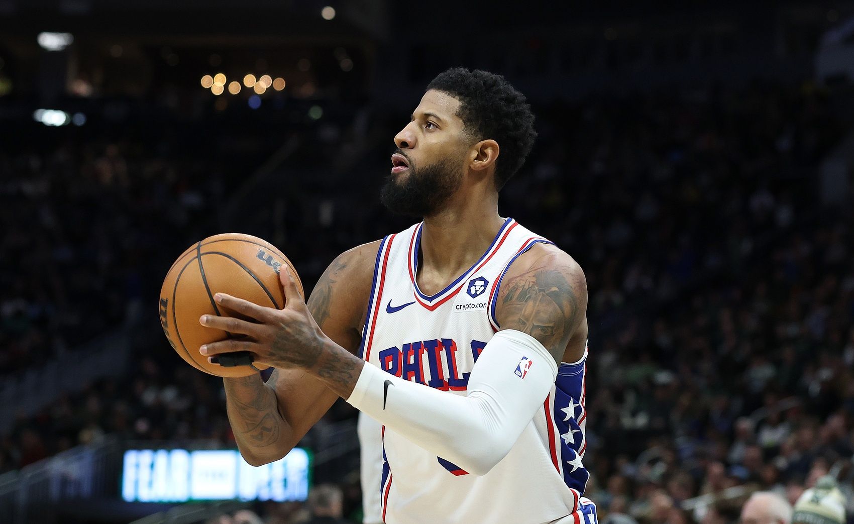 艾克考德威灌篮板球,助球队取得重要胜利 艾克考德威灌篮板球,助球队取得重要胜利