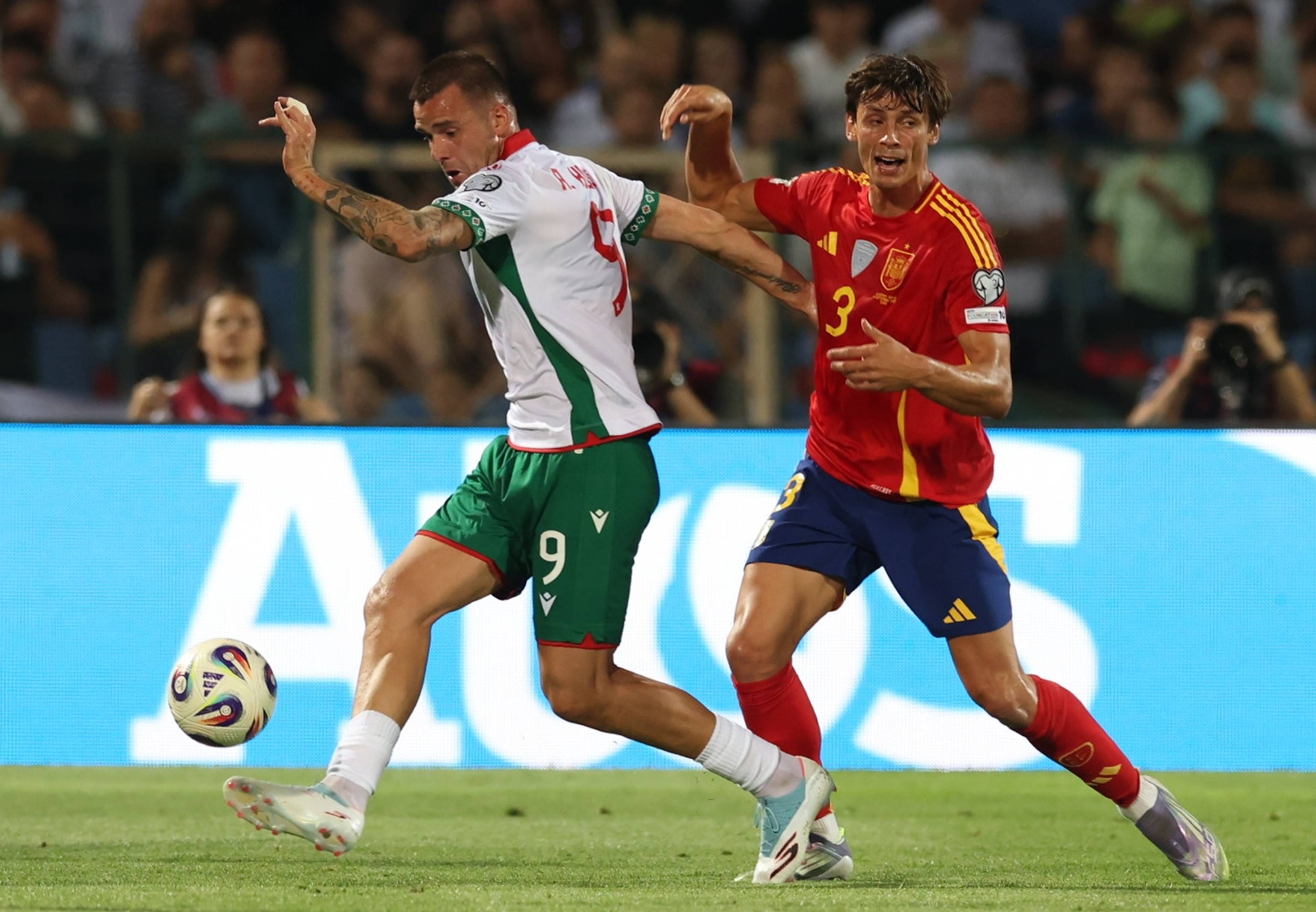 西班牙队在欧预赛中险胜对手