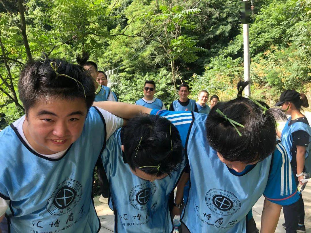 东亚球队在赛场上彰显团队合作与风采 东亚球队在赛场上彰显团队合作与风采