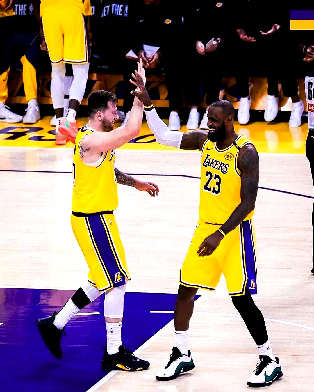 湖人不敌掘金，戈贝尔独揽20个篮板