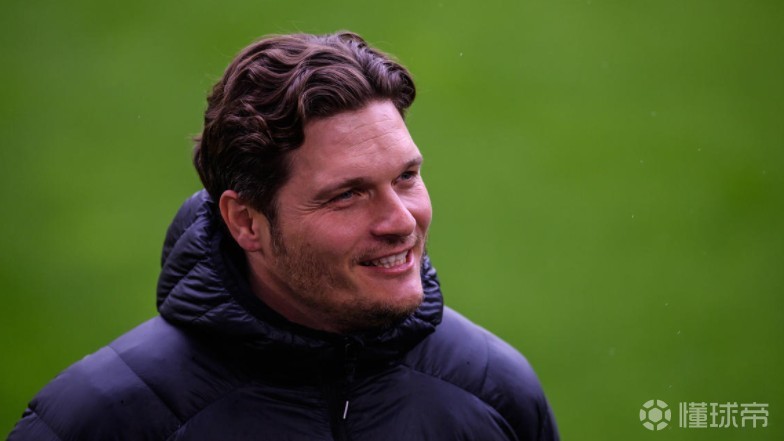 沃尔夫斯堡主帅连遭批评,面临下课危机 沃尔夫斯堡主帅连遭批评,面临下课危机