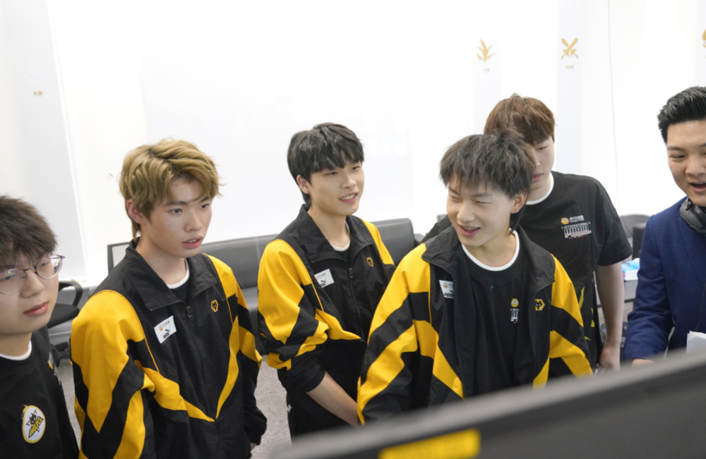 雄狼队实力不俗,连胜迹象明显 雄狼队实力不俗,连胜迹象明显