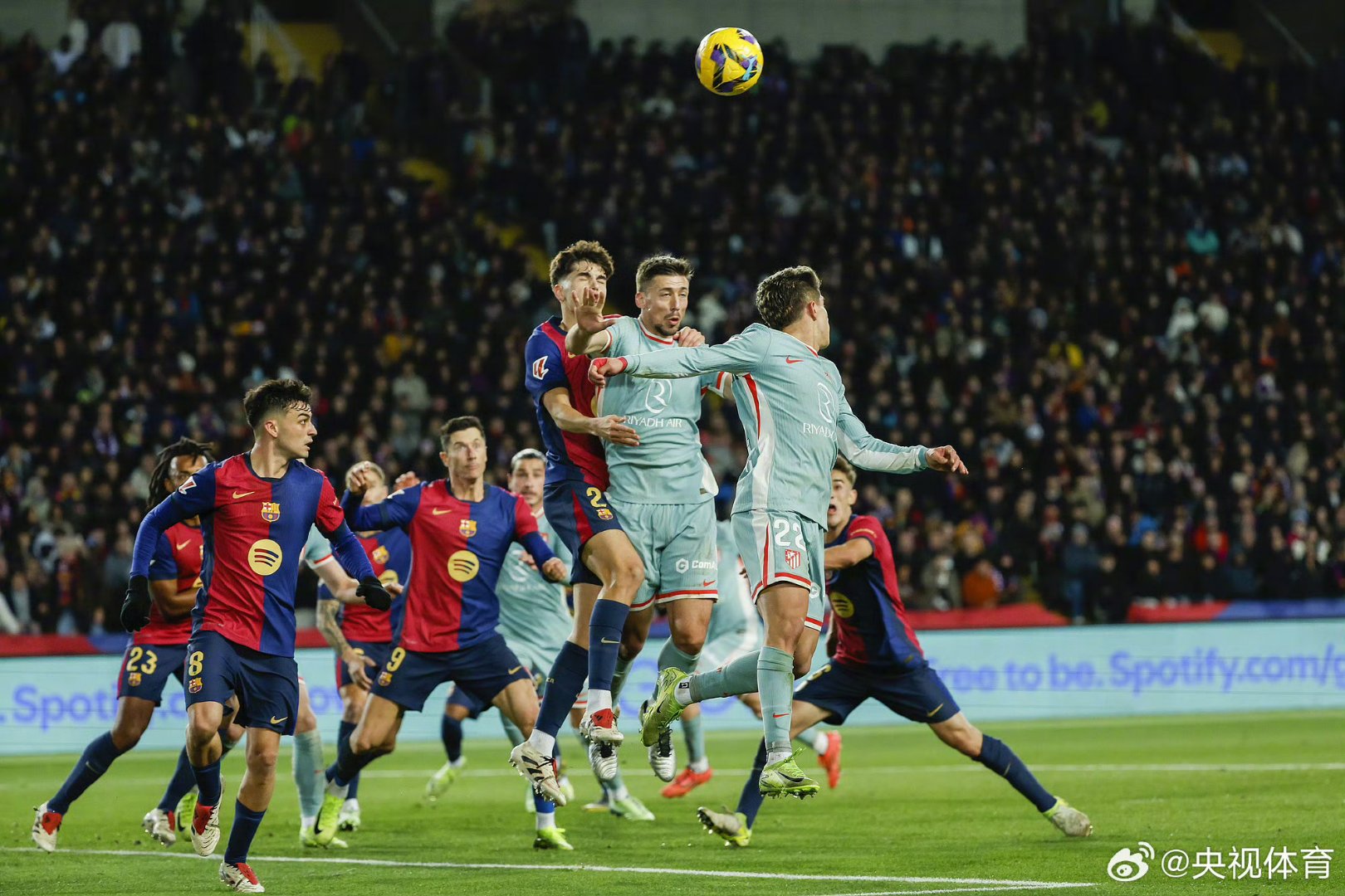 科隆球队客场告捷，成功取得积分