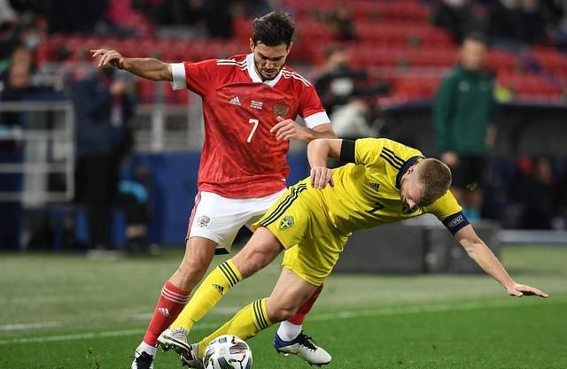 斯洛伐克惊险击败波兰,出线希望 斯洛伐克惊险击败波兰,出线希望