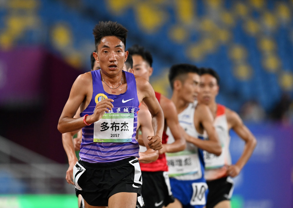 西藏队在比拼中展现实力,击败对手 西藏队在比拼中展现实力,击败对手