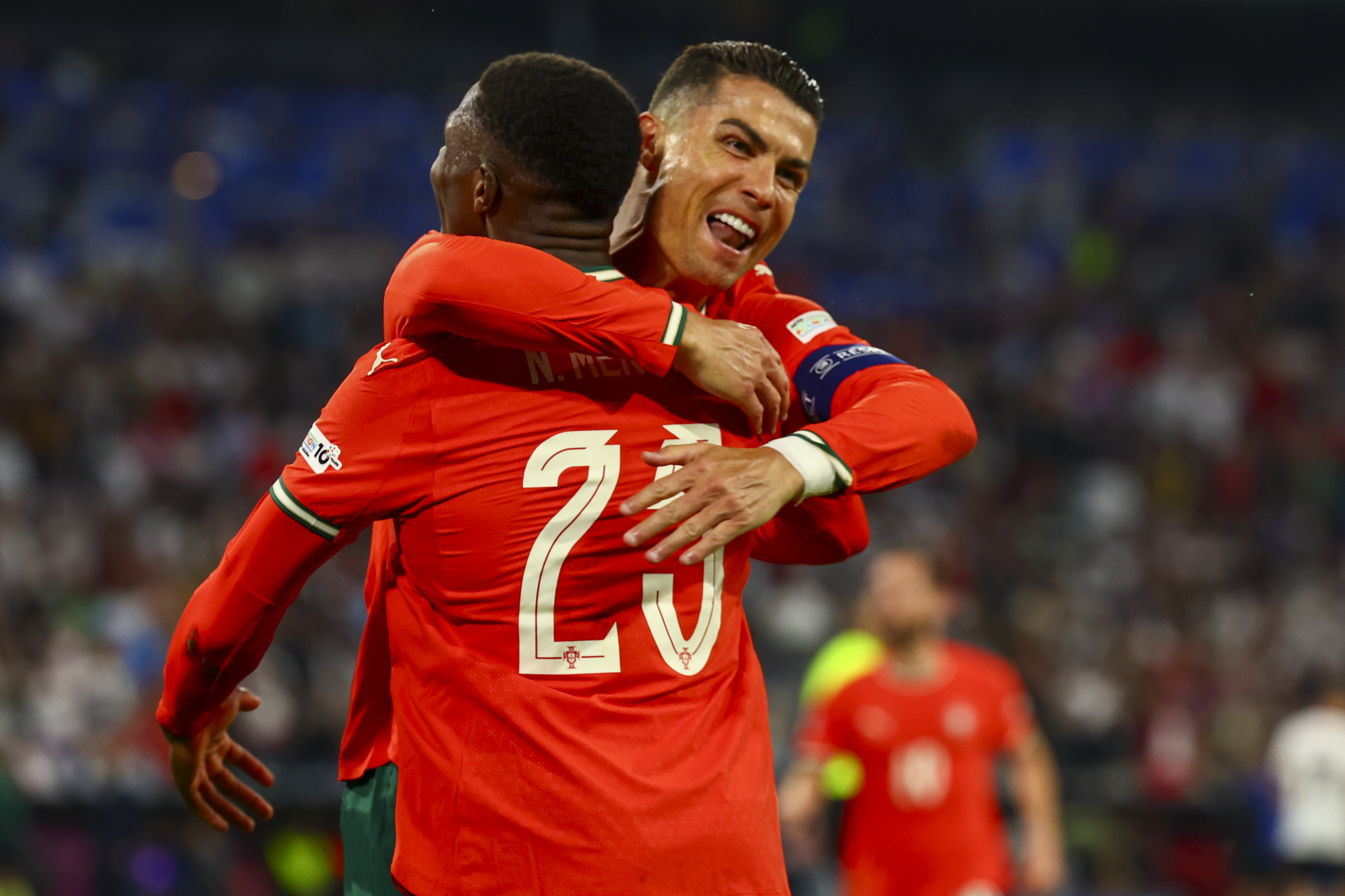 欧国联比赛接连斩获胜果，球队实力有所侧面