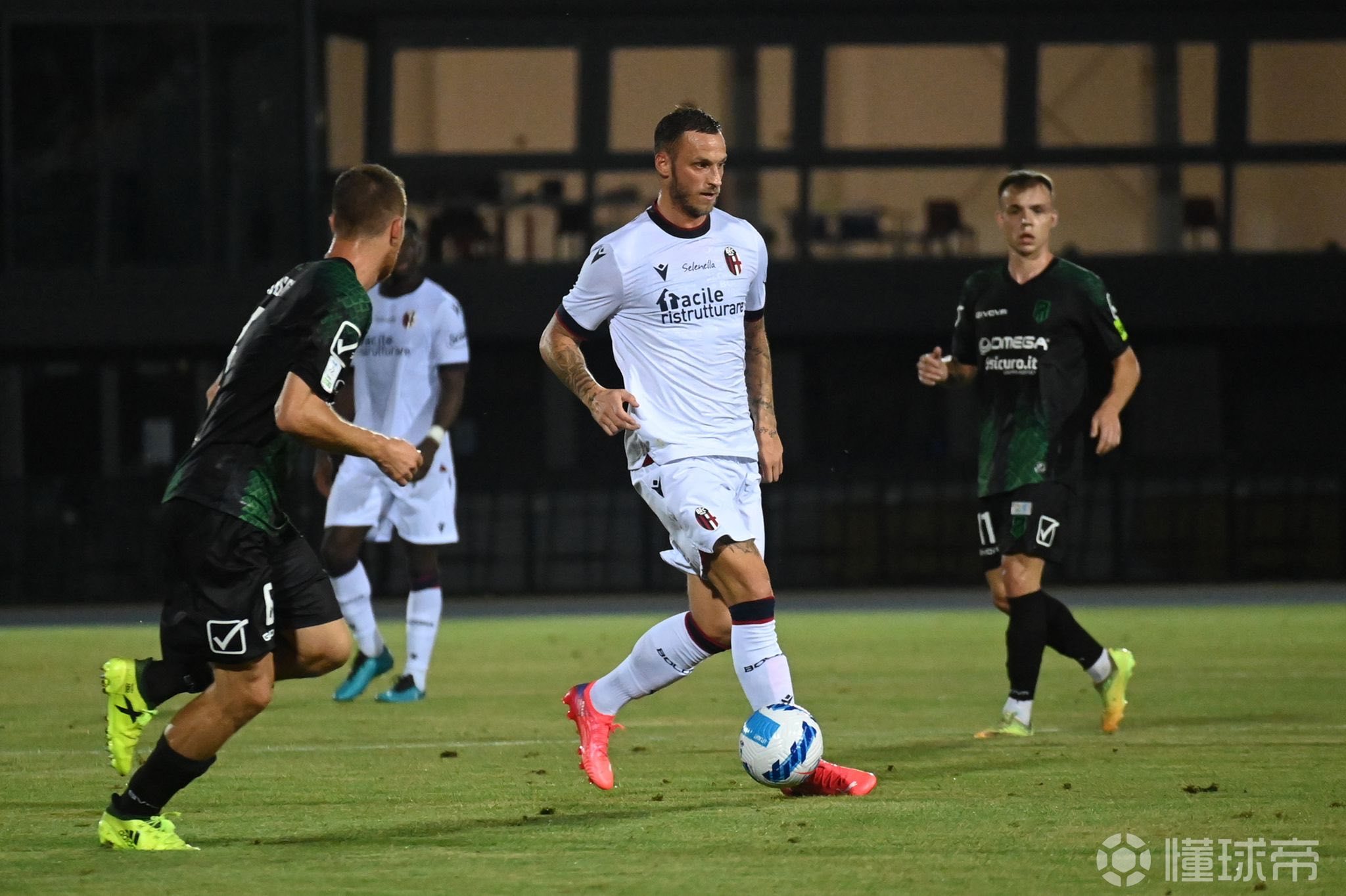 古古尔队惨败,球队战术遭受严重质疑 古古尔队惨败,球队战术遭受严重质疑